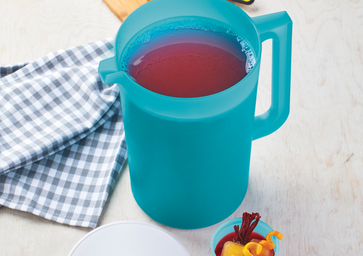 Agua de jamaica con naranja y anís