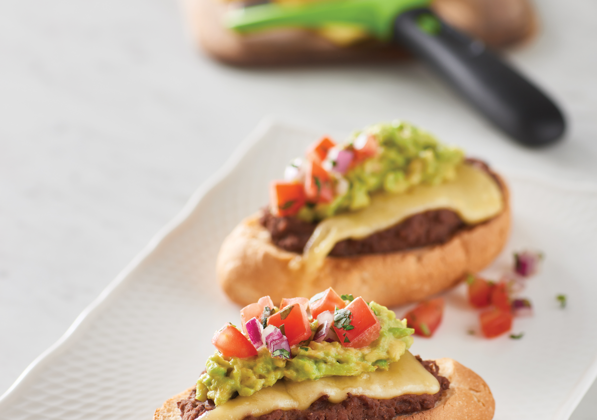 Receta molletes con guacamole