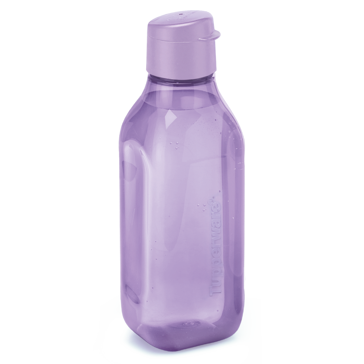 Mantente hidratado todo el día y evita el uso de botellas desechables, llevando contigo tu botella rellenable.